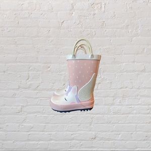 Toddler girls rain boots.